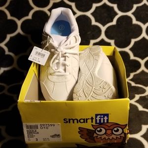 NWT Girl's (sz 3) White Smart Fit Shoes